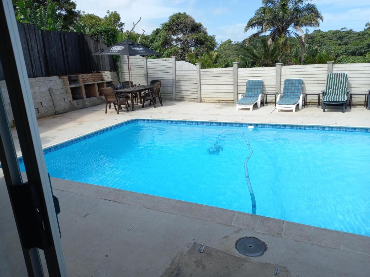 Poolside Guest House Port Shepstone Εξωτερικό φωτογραφία
